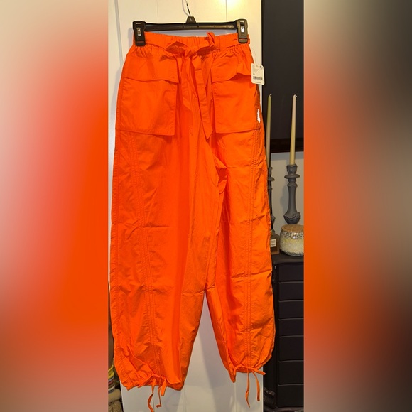 NWT FREE PEOPLE Movement In The Wildflowers Pants In Blood Orange - Picture 10 of 14